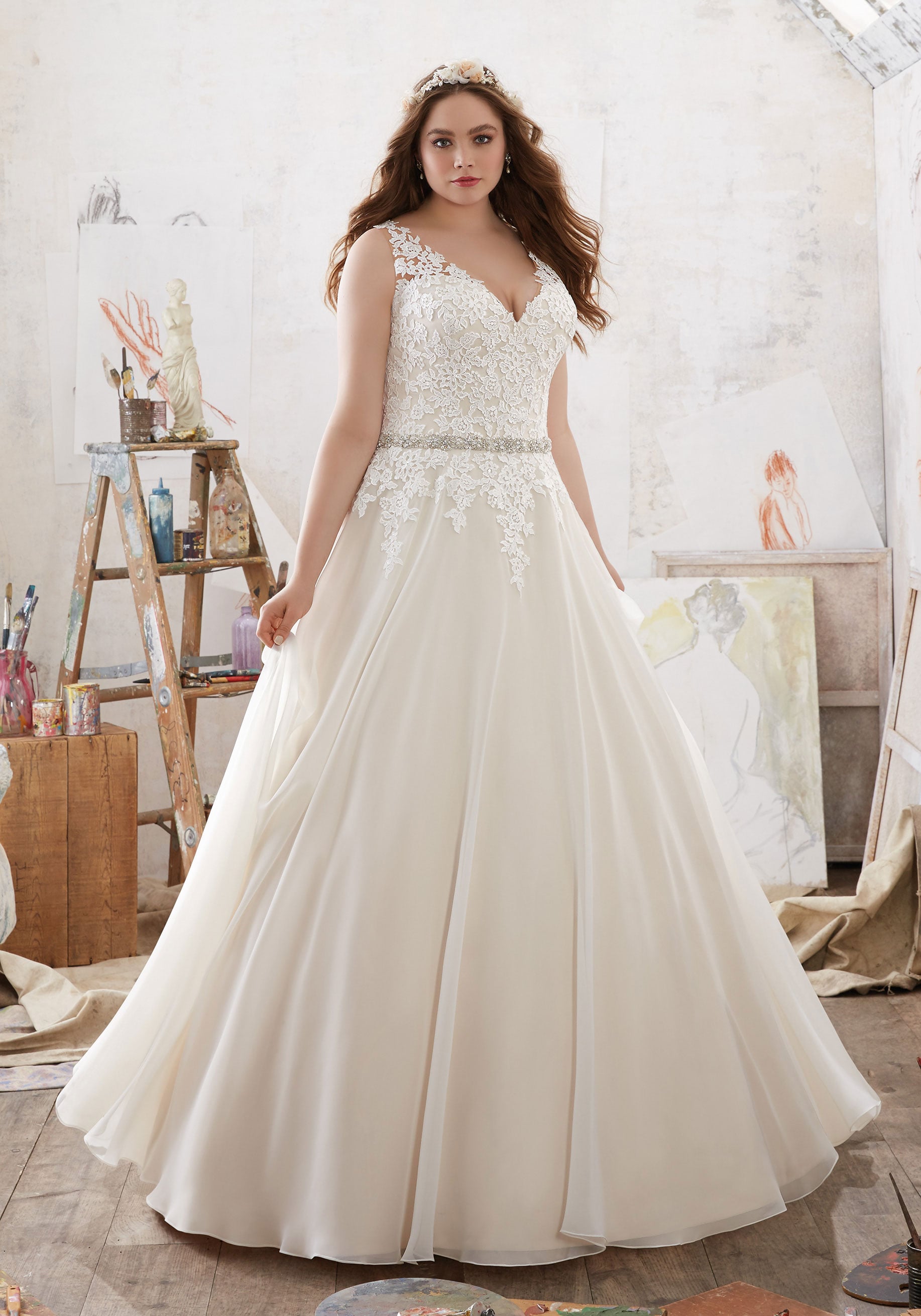 bride gown plus-size, plus-sized wedding dress 2017, morilee madeline gardner plus-size, madeline gardner bride, spring 2017 wedding dress plus-size, plus-size bride