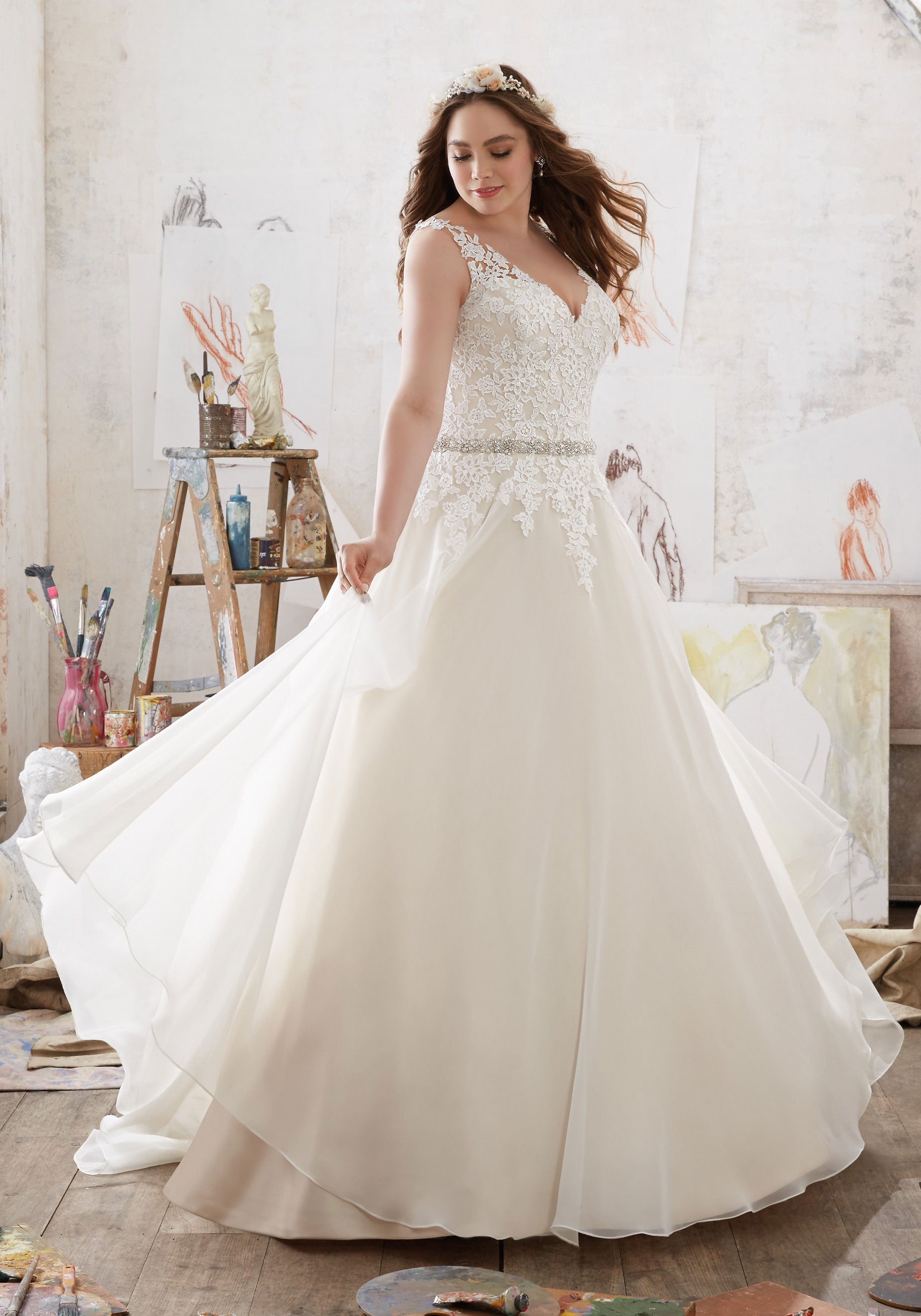 bride gown plus-size, plus-sized wedding dress 2017, morilee madeline gardner plus-size, madeline gardner bride, spring 2017 wedding dress plus-size, plus-size bride