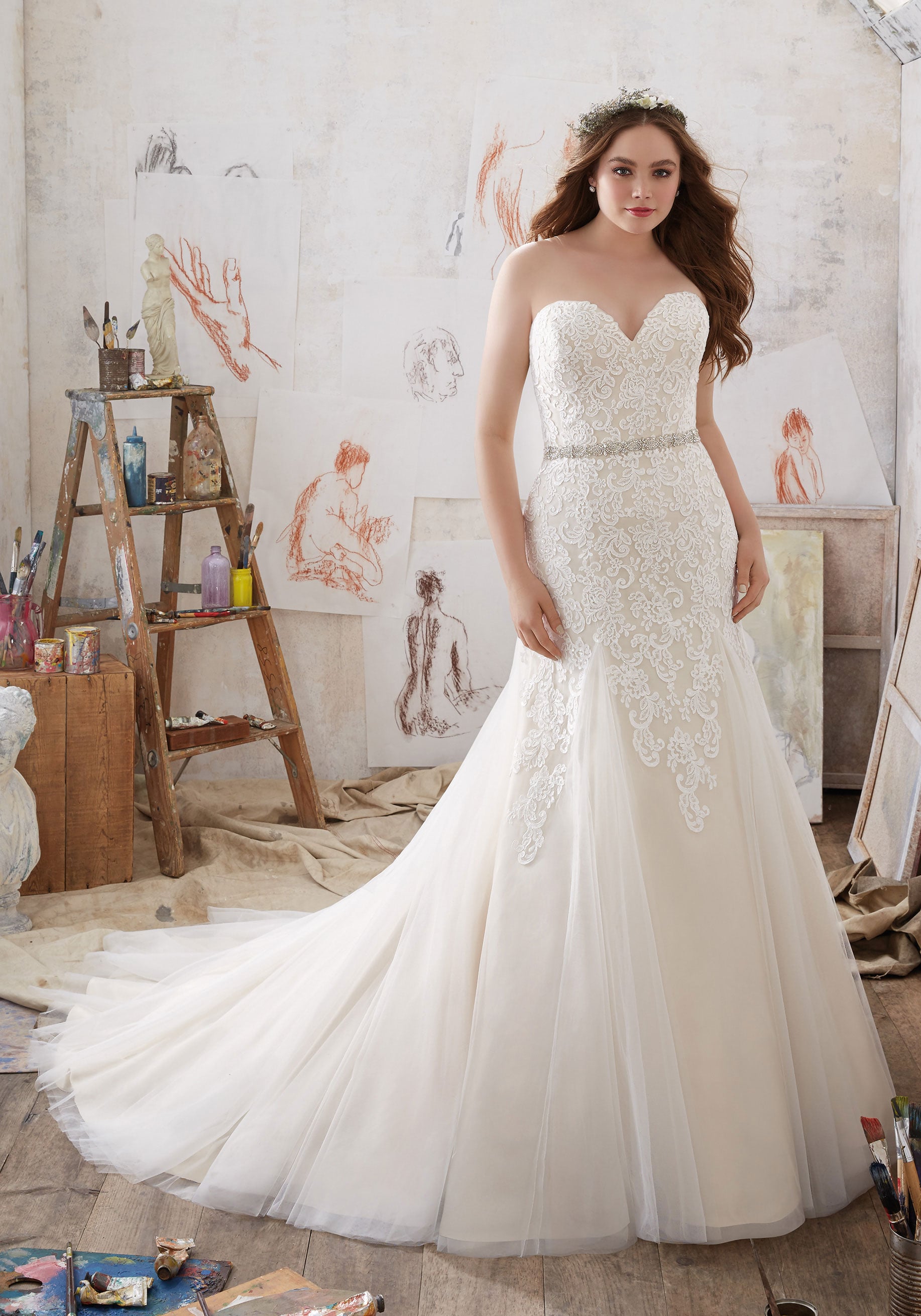 bride gown plus-size, plus-sized wedding dress 2017, morilee madeline gardner plus-size, madeline gardner bride, spring 2017 wedding dress plus-size, plus-size bride