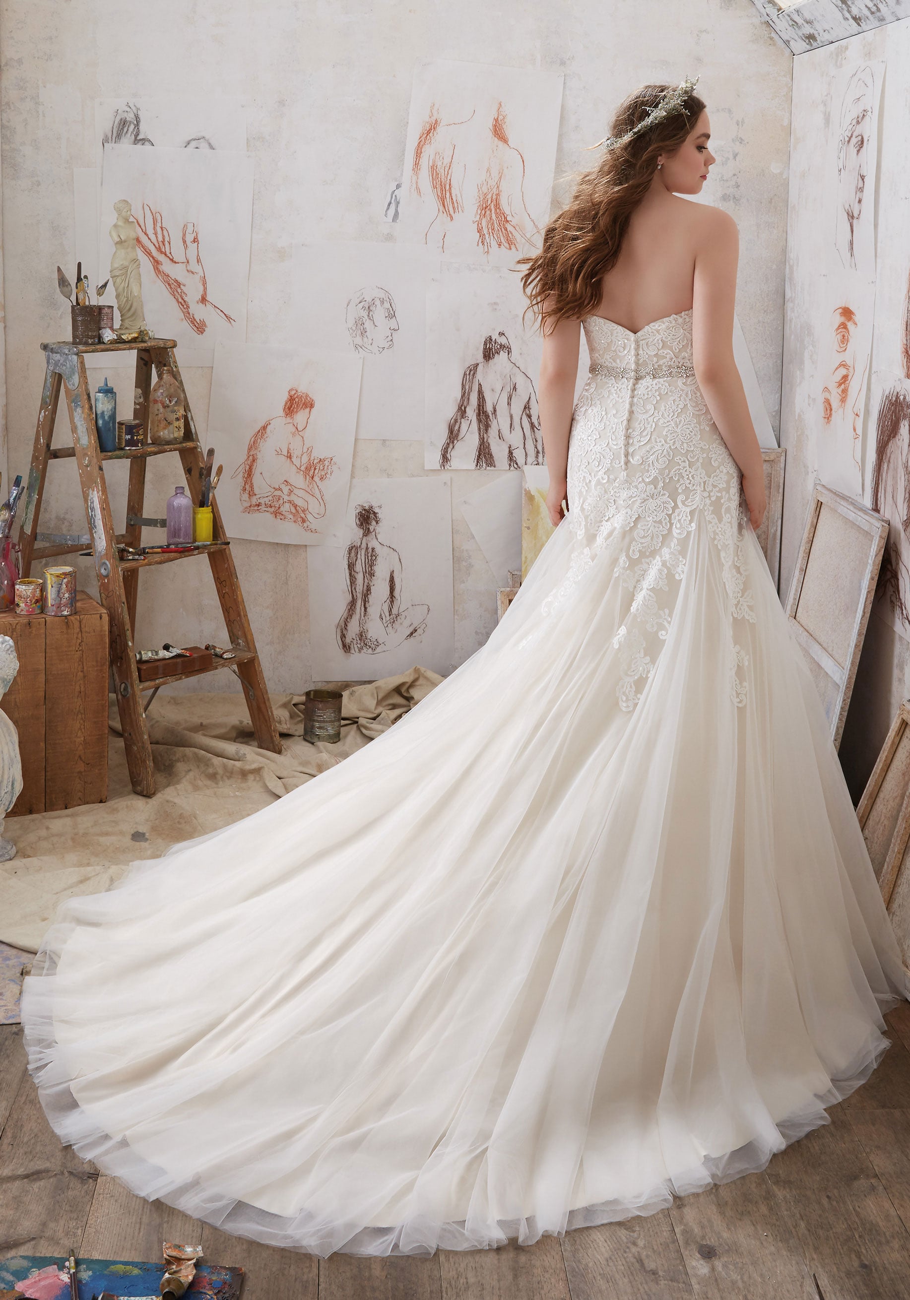 bride gown plus-size, plus-sized wedding dress 2017, morilee madeline gardner plus-size, madeline gardner bride, spring 2017 wedding dress plus-size, plus-size bride
