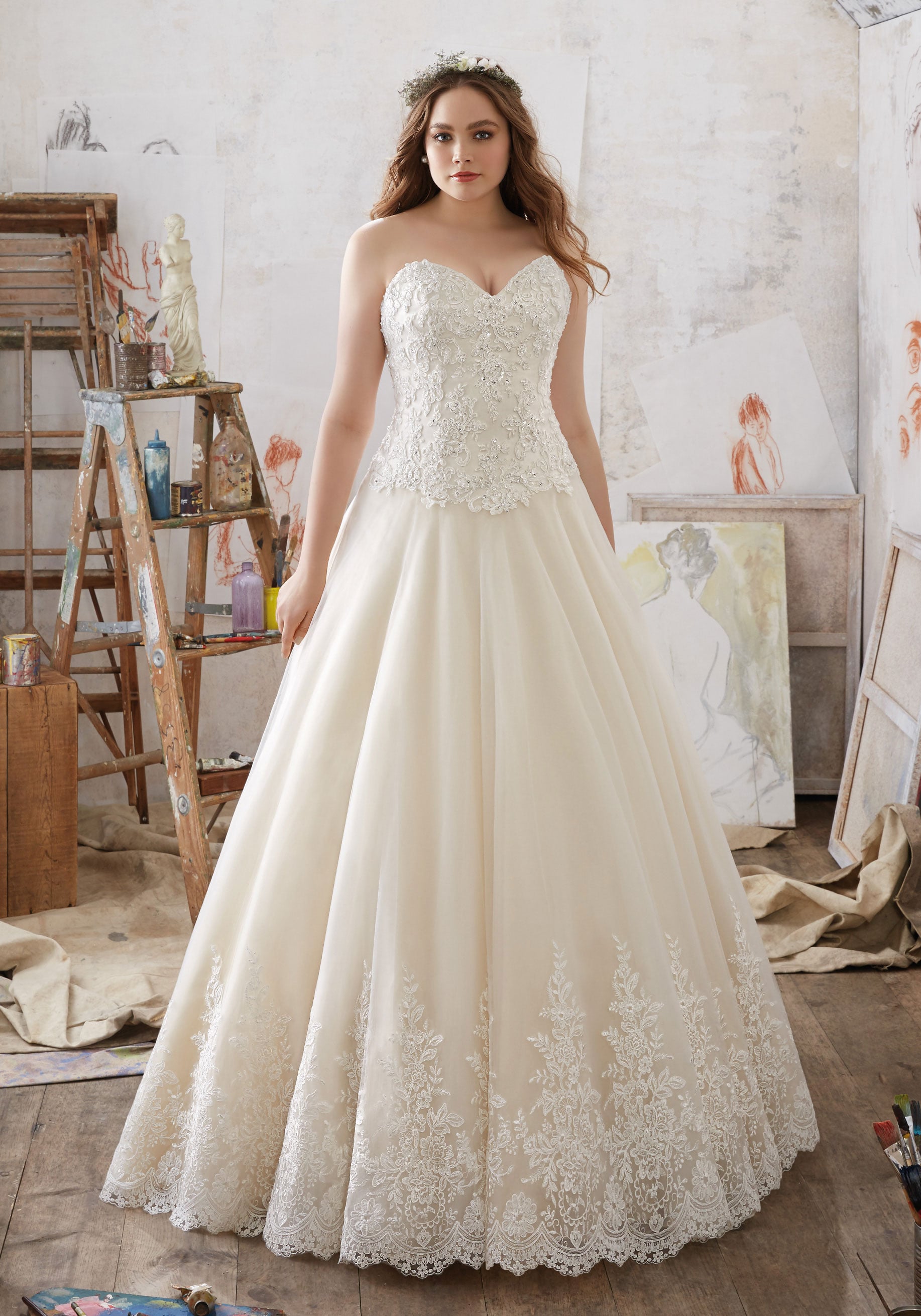 bride gown plus-size, plus-sized wedding dress 2017, morilee madeline gardner plus-size, madeline gardner bride, spring 2017 wedding dress plus-size, plus-size bride