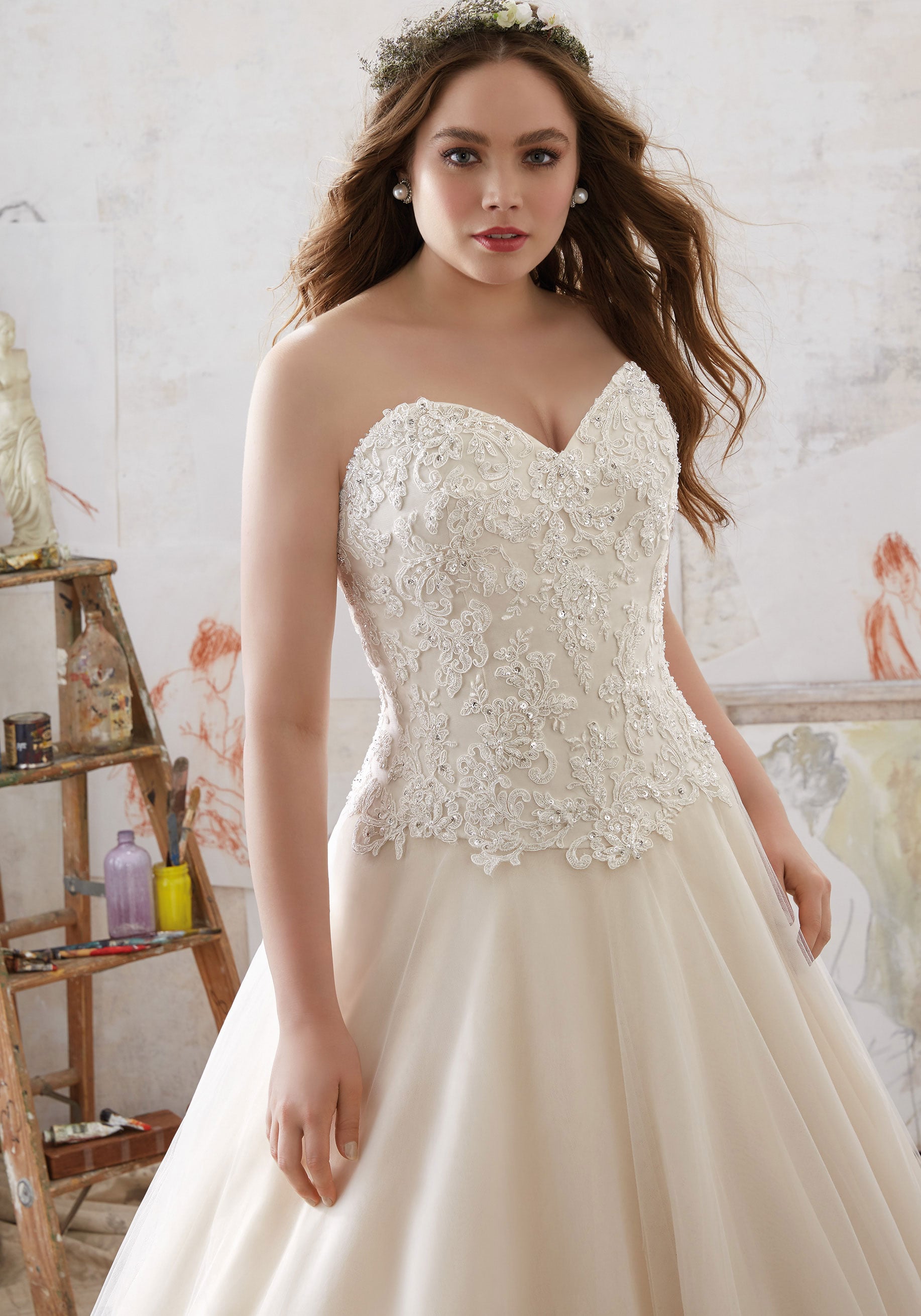 bride gown plus-size, plus-sized wedding dress 2017, morilee madeline gardner plus-size, madeline gardner bride, spring 2017 wedding dress plus-size, plus-size bride