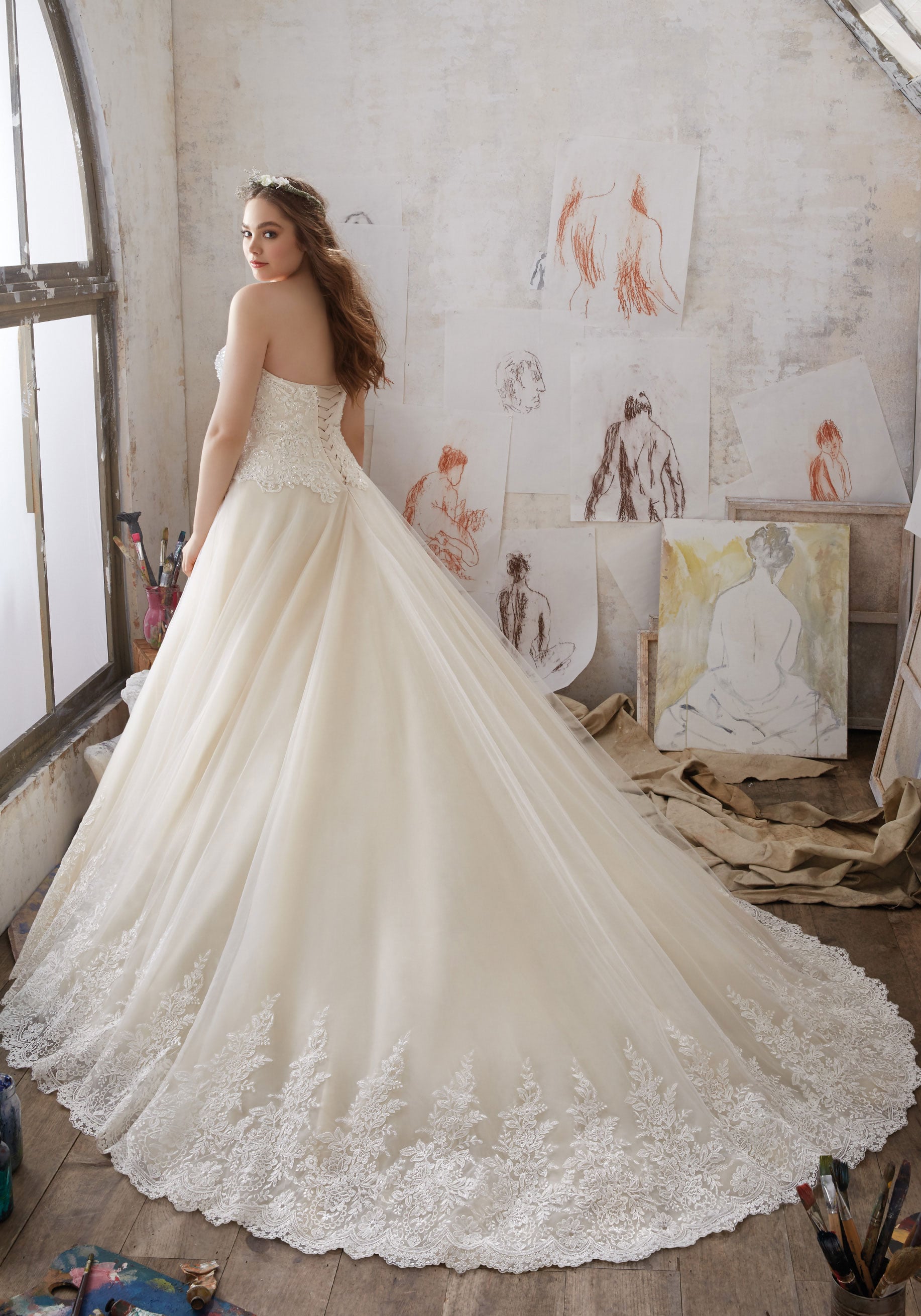 bride gown plus-size, plus-sized wedding dress 2017, morilee madeline gardner plus-size, madeline gardner bride, spring 2017 wedding dress plus-size, plus-size bride