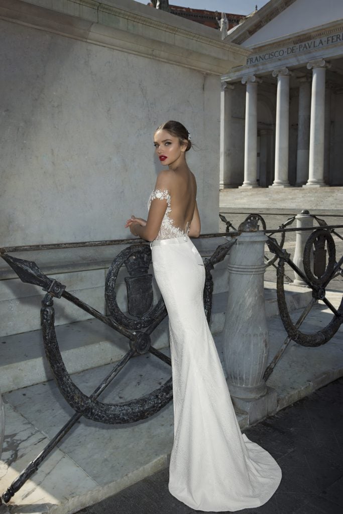julie vino wedding, julie vino bride, julie vino 2017, julie vino gowns, julie vino wedding gown