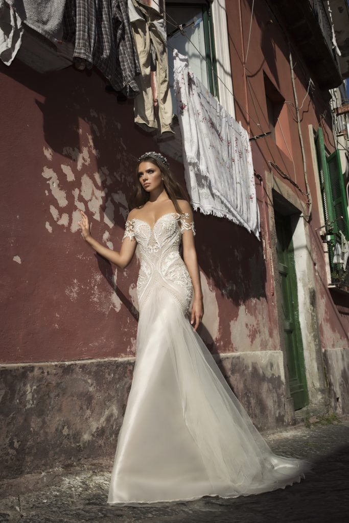 julie vino wedding, julie vino bride, julie vino 2017, julie vino gowns, julie vino wedding gown