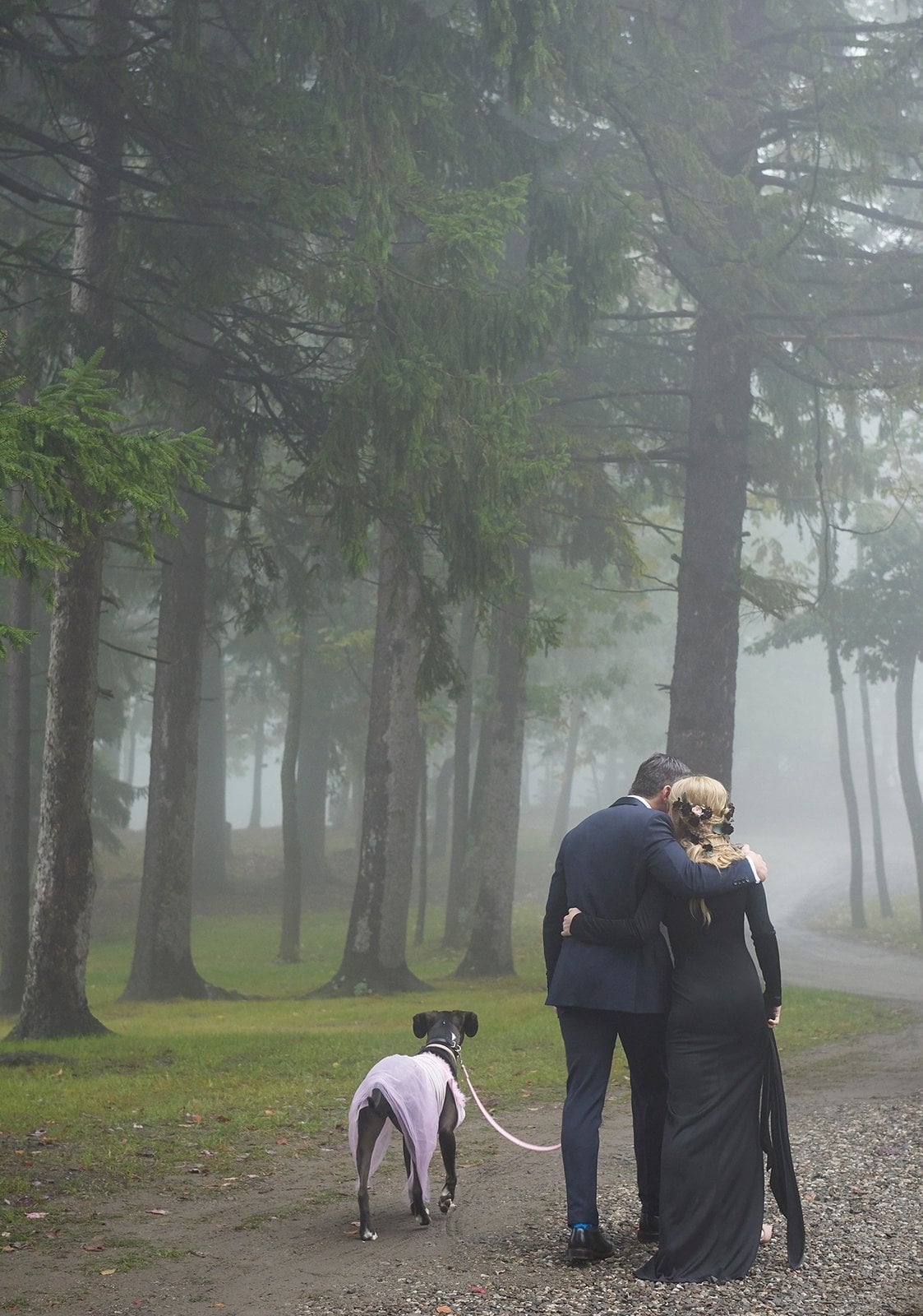 Shoshanna from Girls gets married in an intimate, moody affair