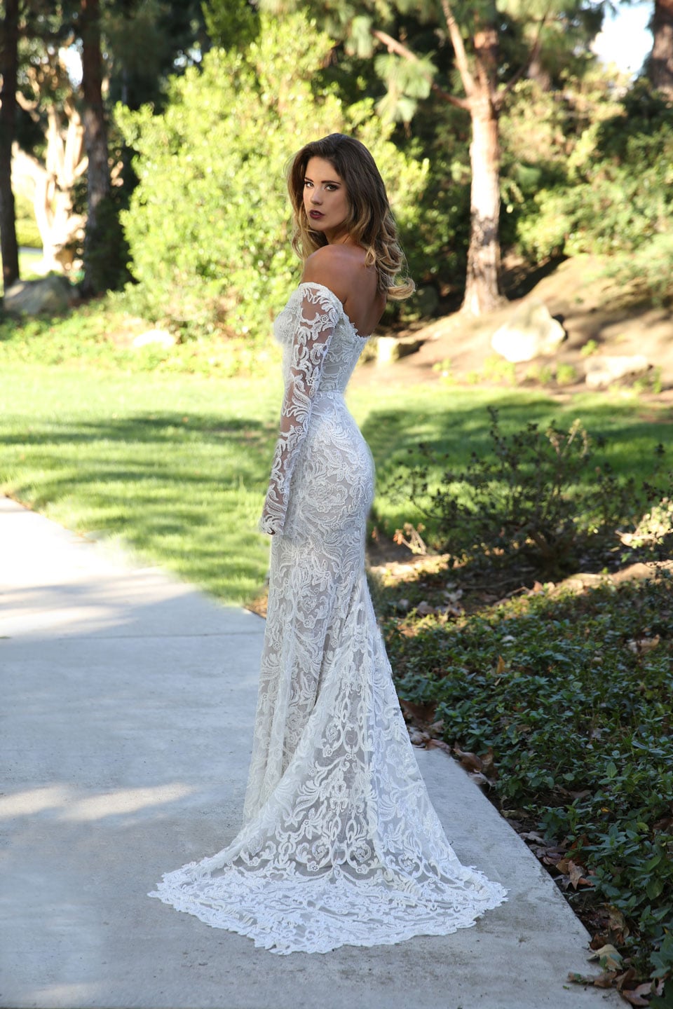 Erin Cole Fall 2017 New York Bridal Week Wedding Dress Collection