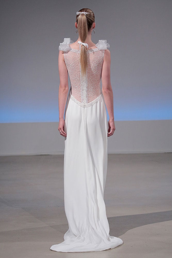 Isabelle Armstrong all 2017 New York Bridal Week Wedding Dress Collection Delilah Dress