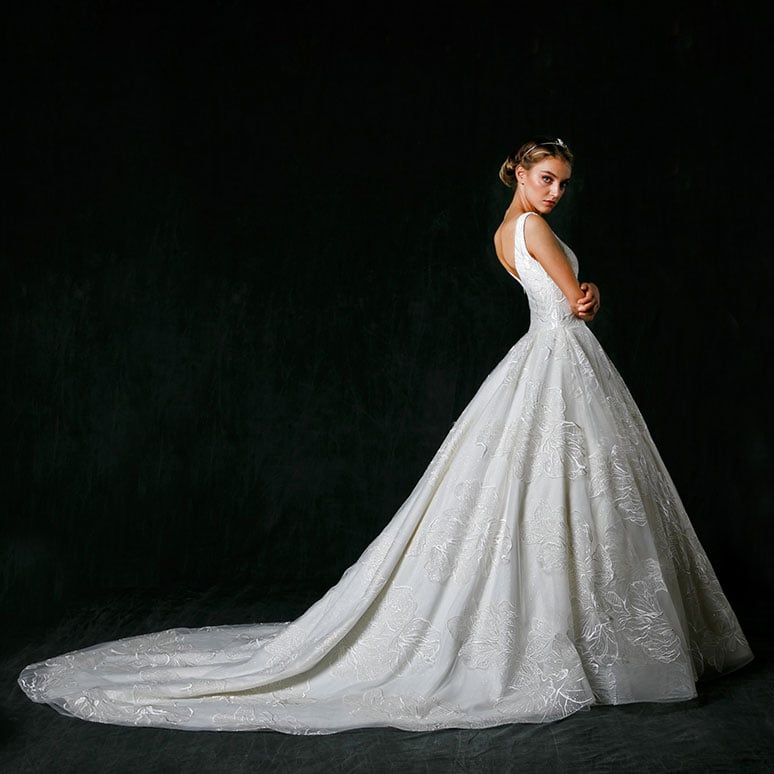 Sareh Nouri Fall 2017 New York Bridal Week Wedding Dress Collection