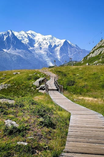 Top 20 Honeymoon Destinations in France For A Romantic Getaway