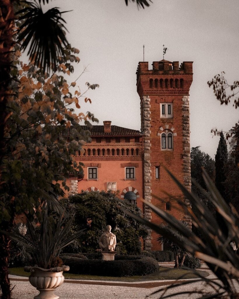 10 Jaw-Dropping European Castle Destination Wedding Venues