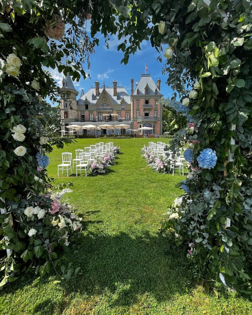 10 Jaw-Dropping European Castle Destination Wedding Venues