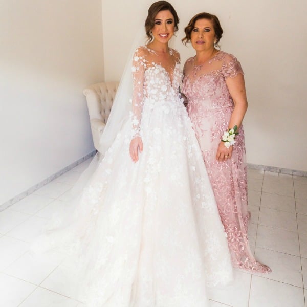 This wedding is pure glam