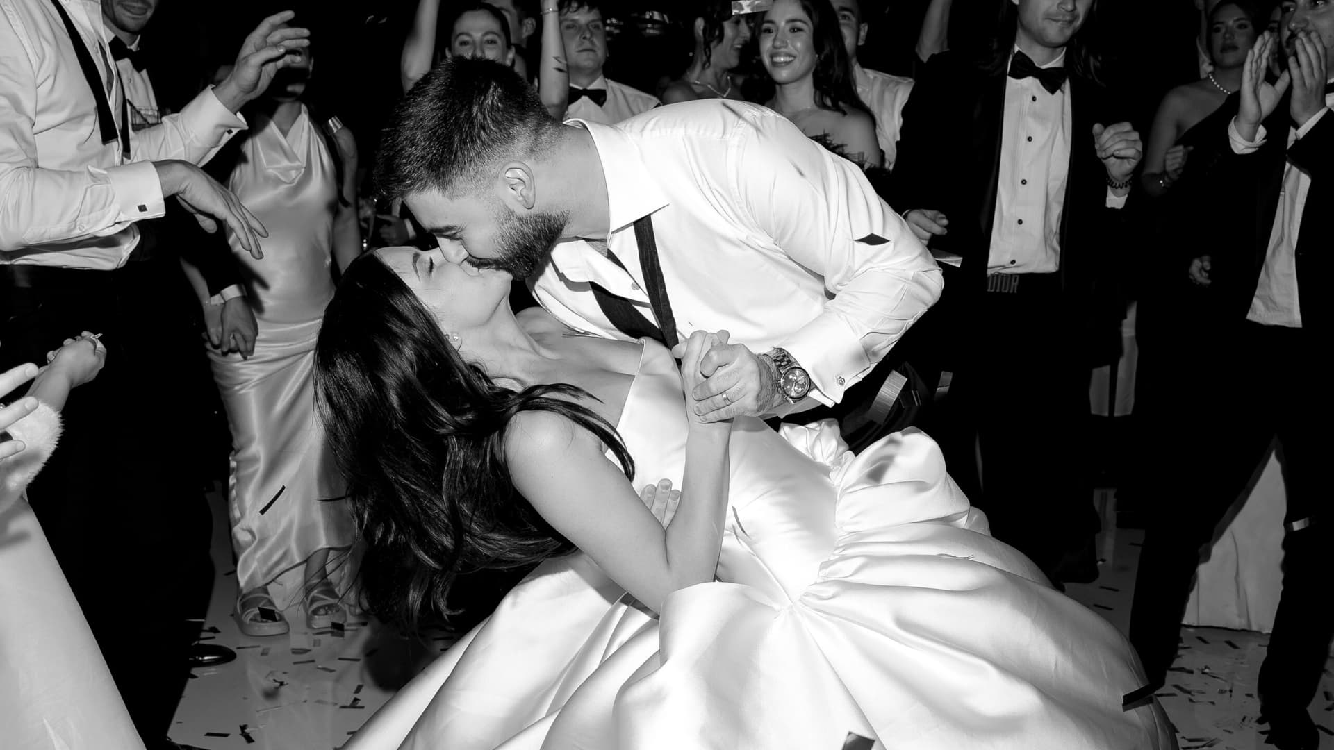 A Luxurious Affair Filled with Love: Peek into Adele & Andrew’s Ultra-Stylish “I Do”