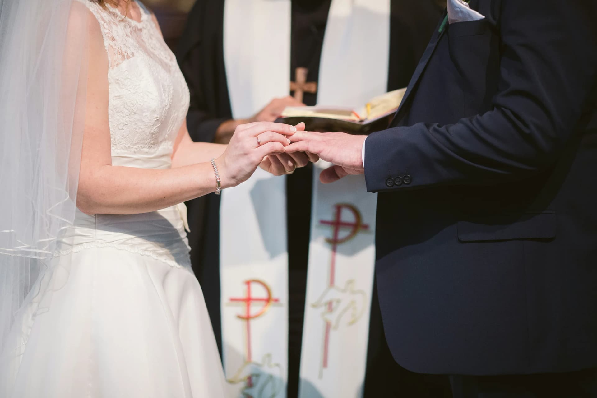 Civil Ceremony in Italy vs Catholic and Symbolic Rites