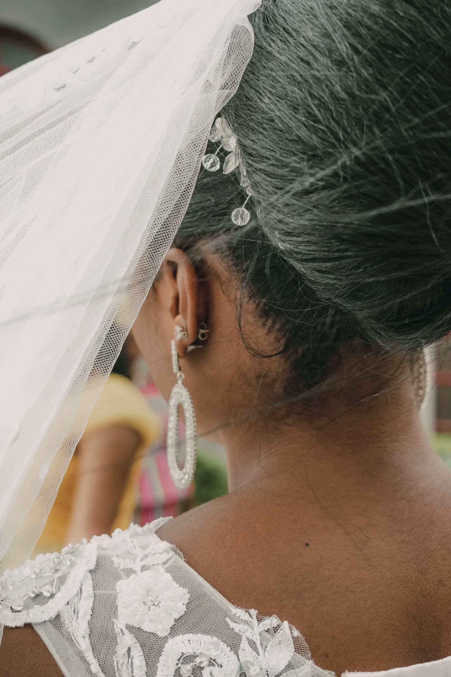 Wedding Jewellery Guide for the Bride on the Day