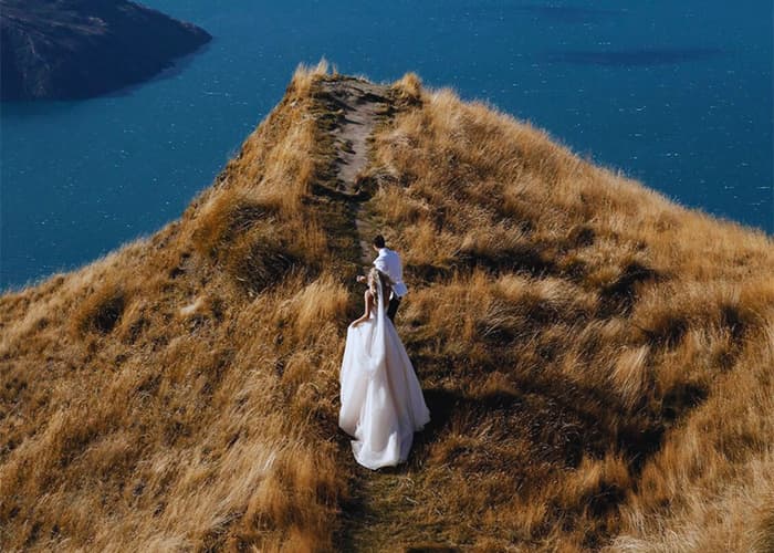 tammy hembrow pink wedding dress Pose idea / like the framing