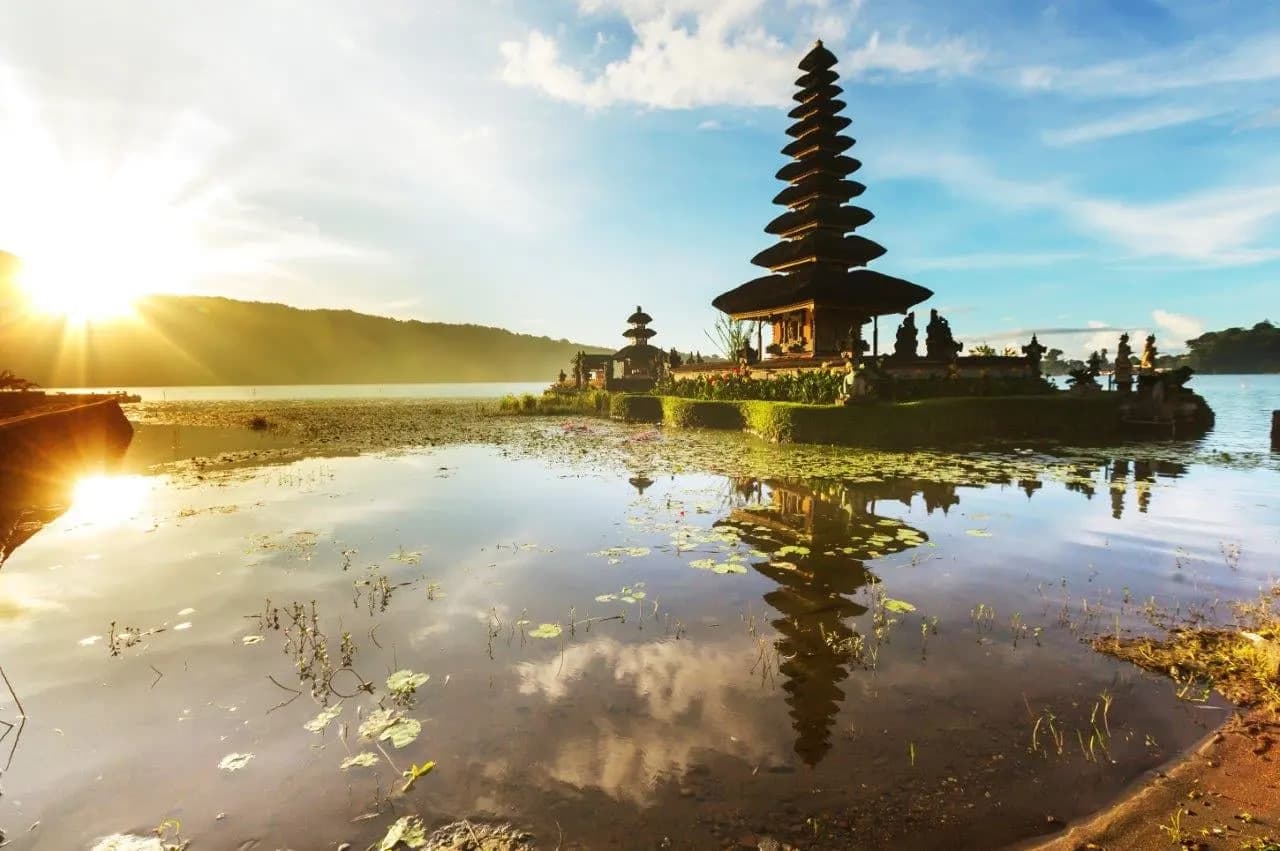 The tiered shrine of Ulun Danu Beratan reflected in Lake Beratan