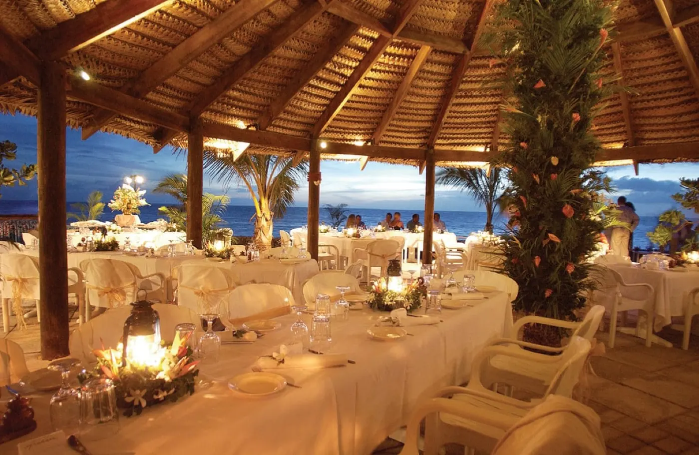 Beachfront dinner reception