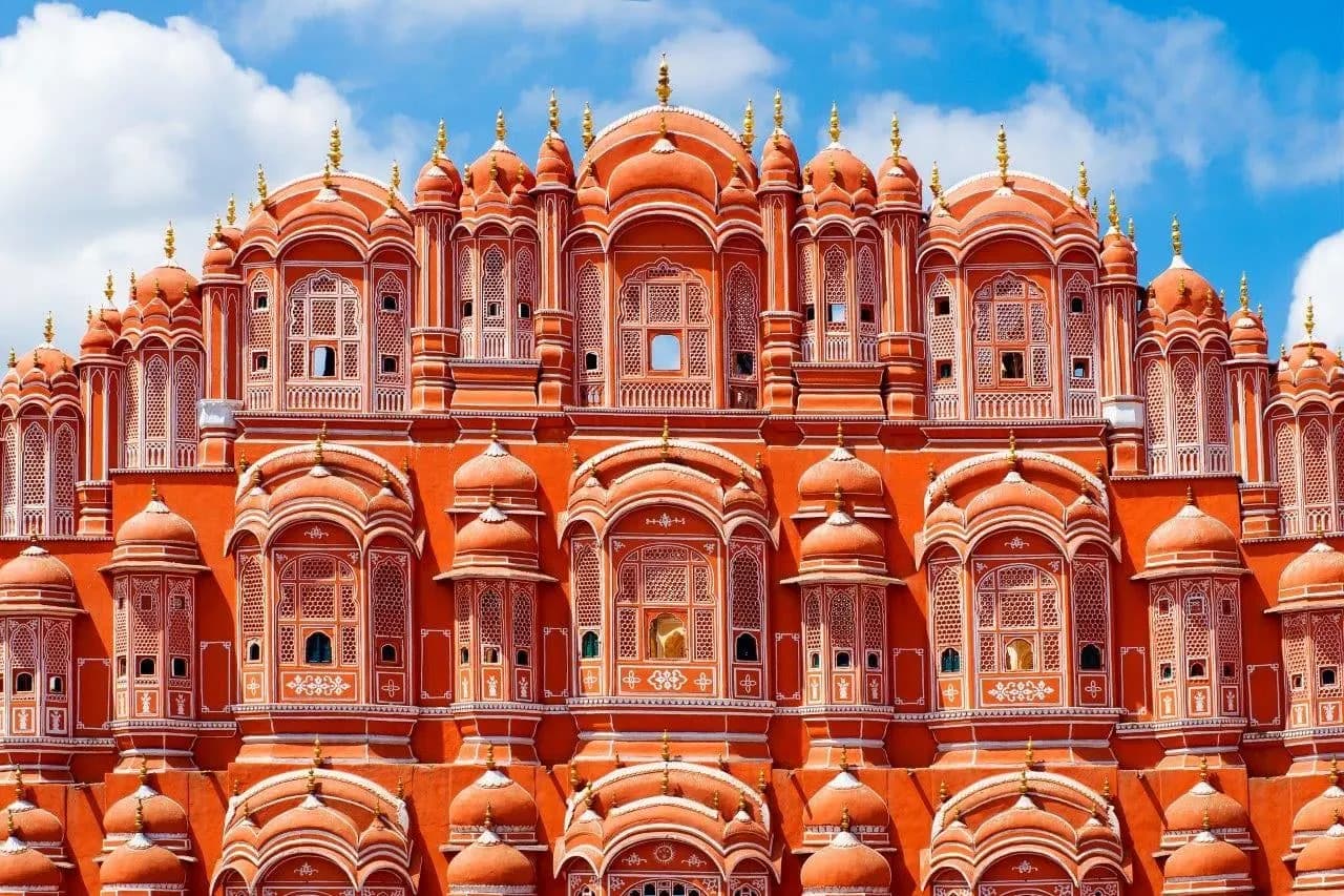 The pink honeycomb facade of the Hawa Mahal in Jaipur