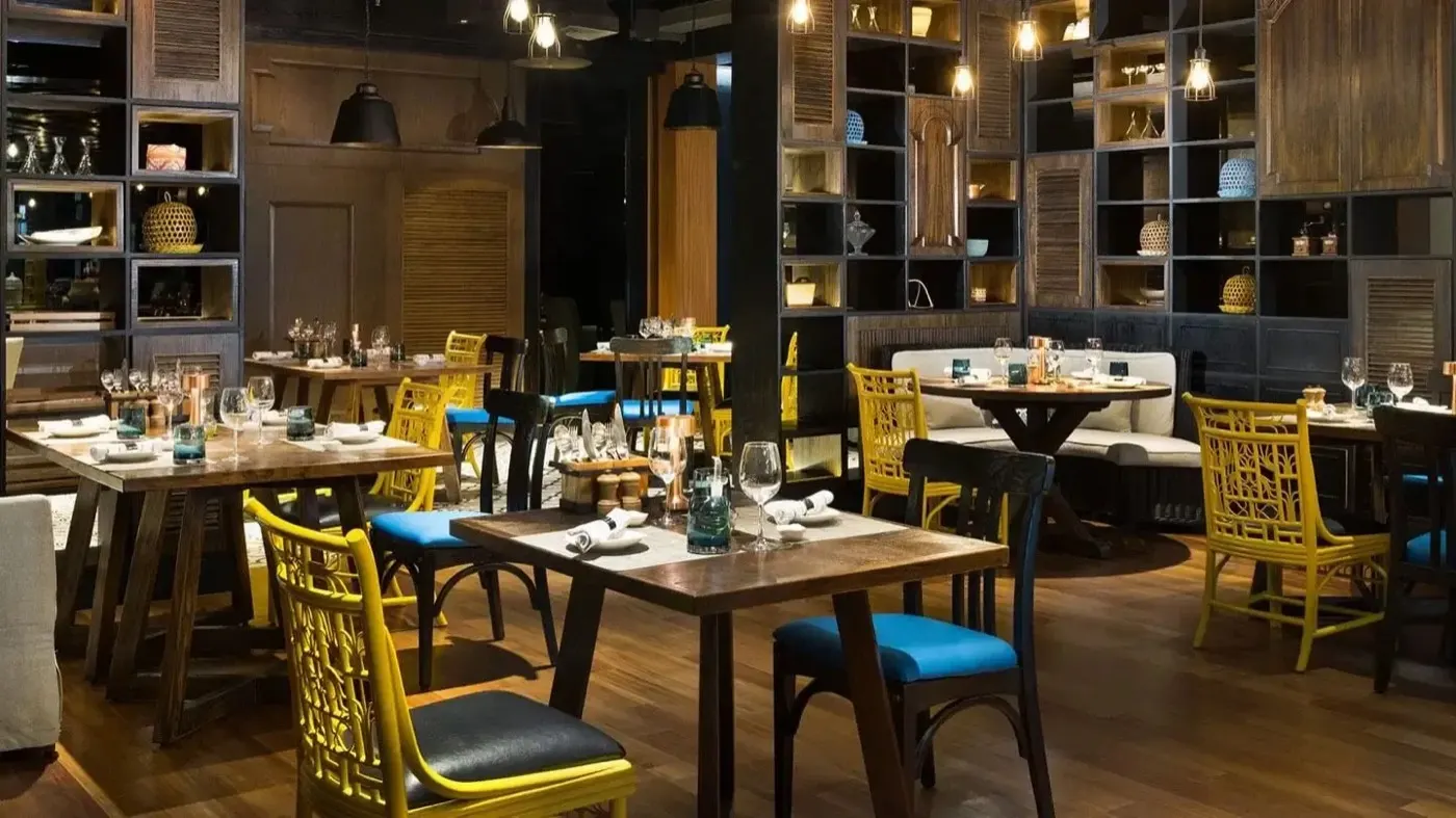 Restaurant dining room