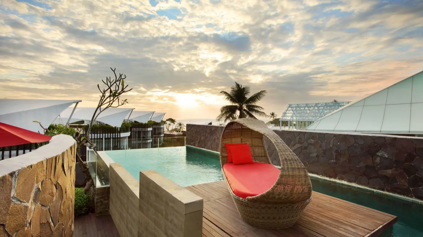 Private plunge pool