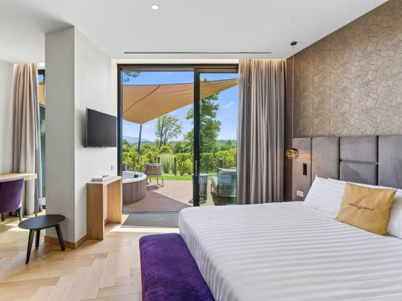Room with terrace