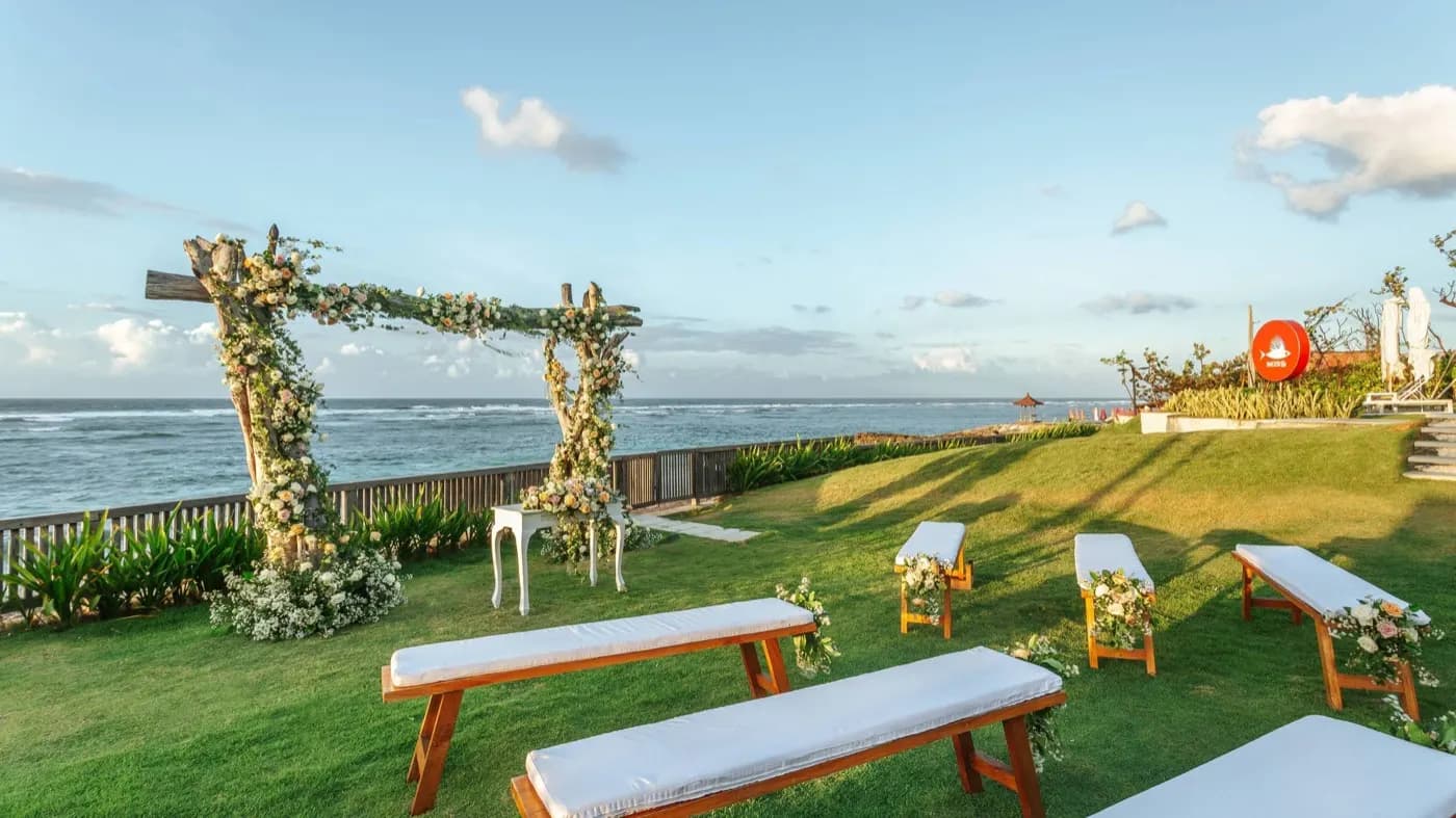 Ocean view lawn ceremony