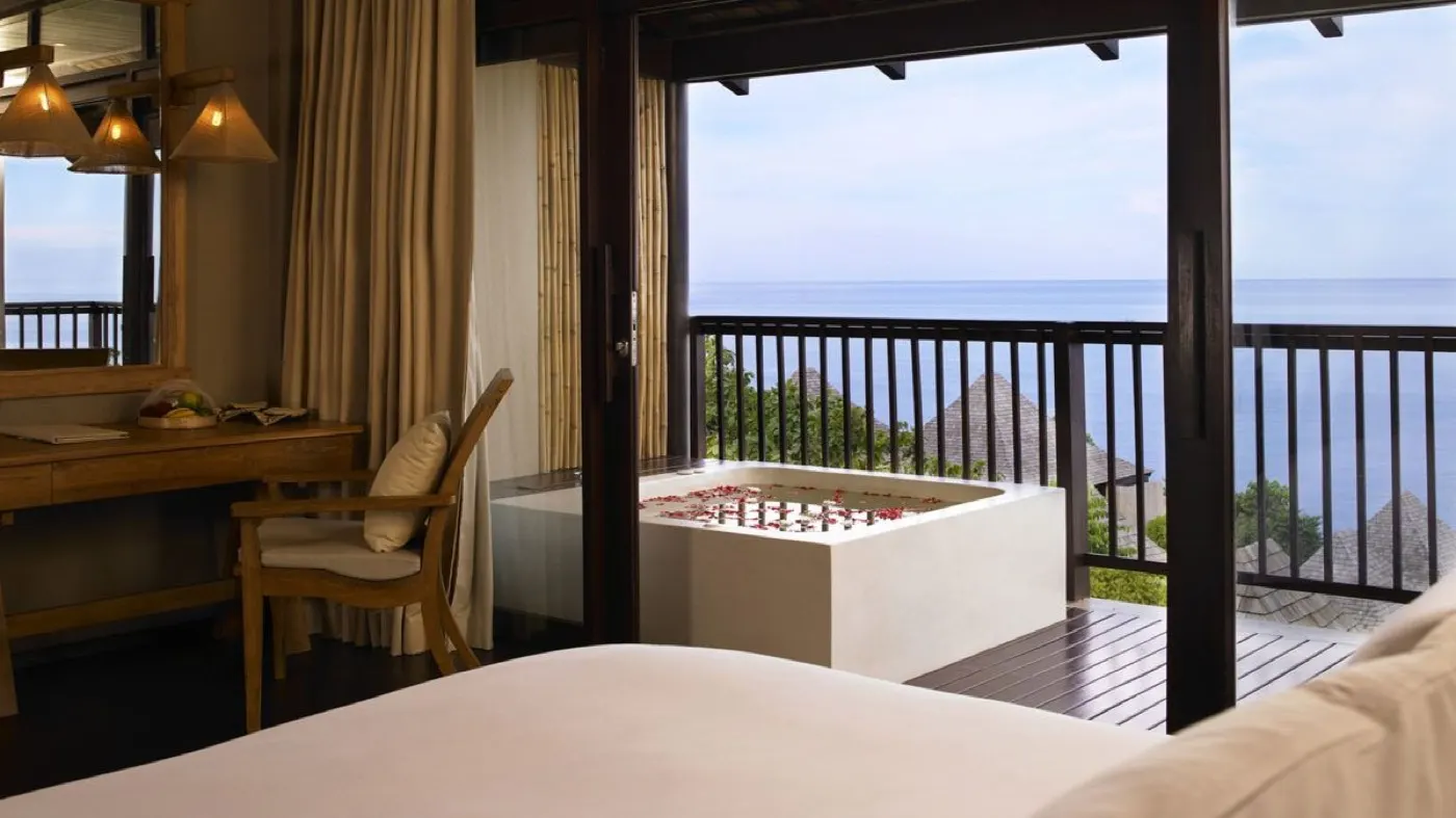 Ocean view room with bath