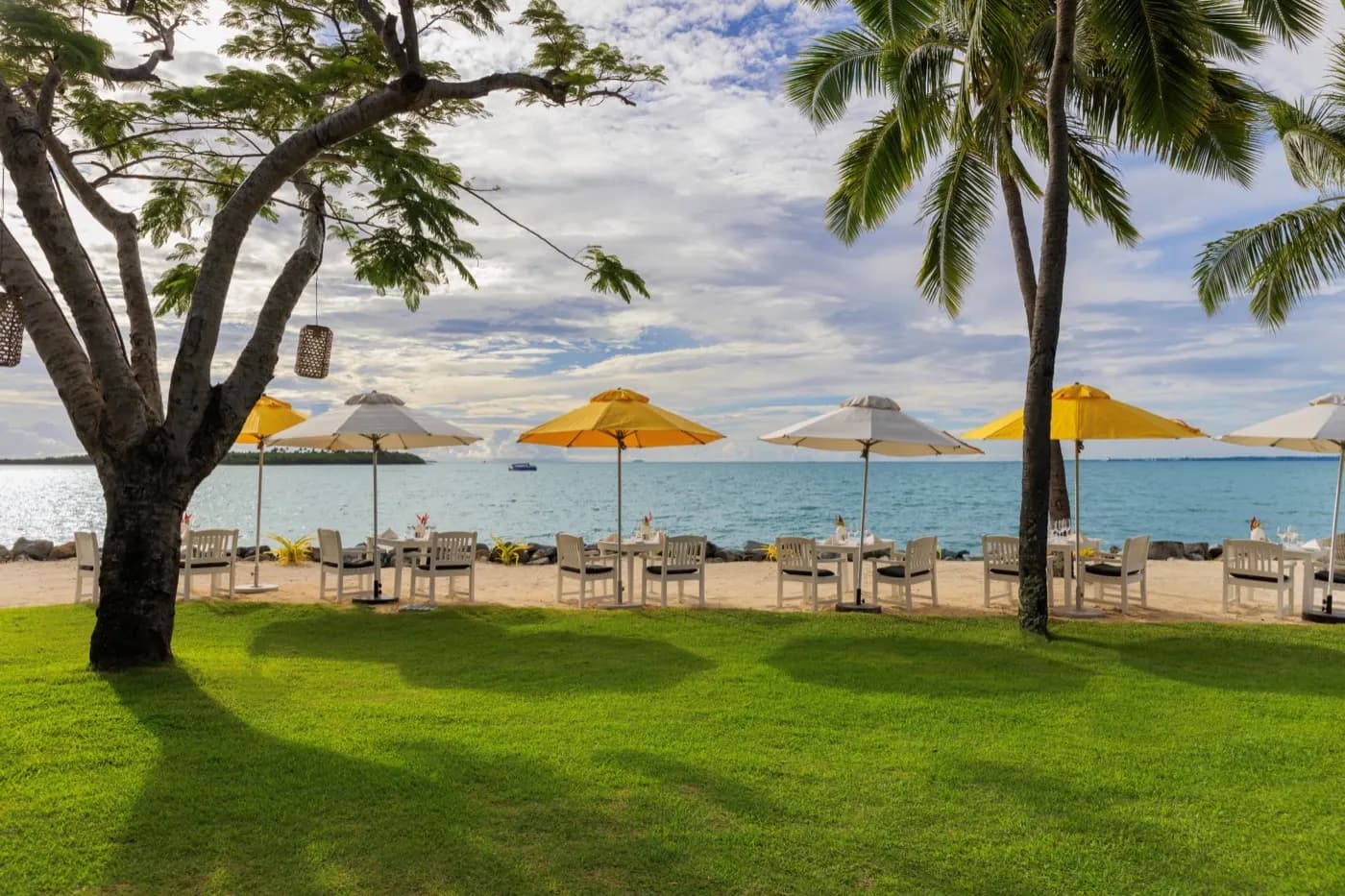 Beachfront dining lawn