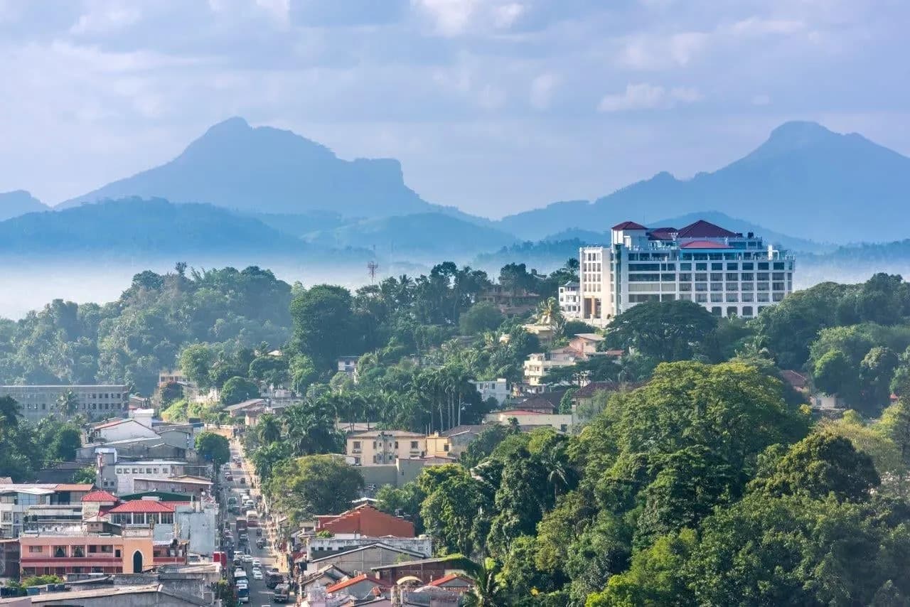 Arrive and drive to Kandy