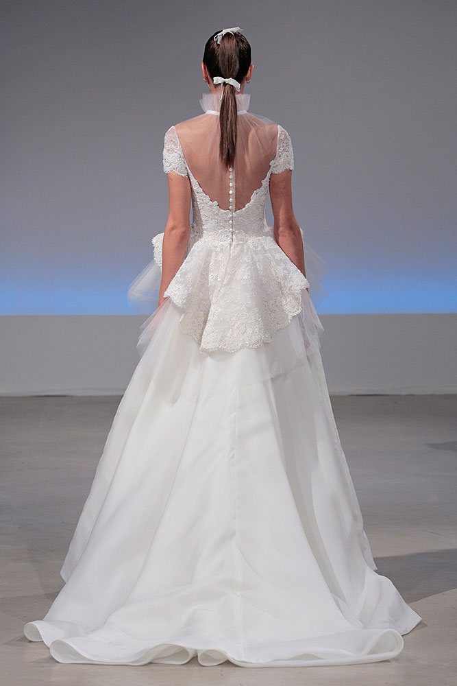 Isabelle Armstrong all 2017 New York Bridal Week Wedding Dress Collection Vivienne Dress