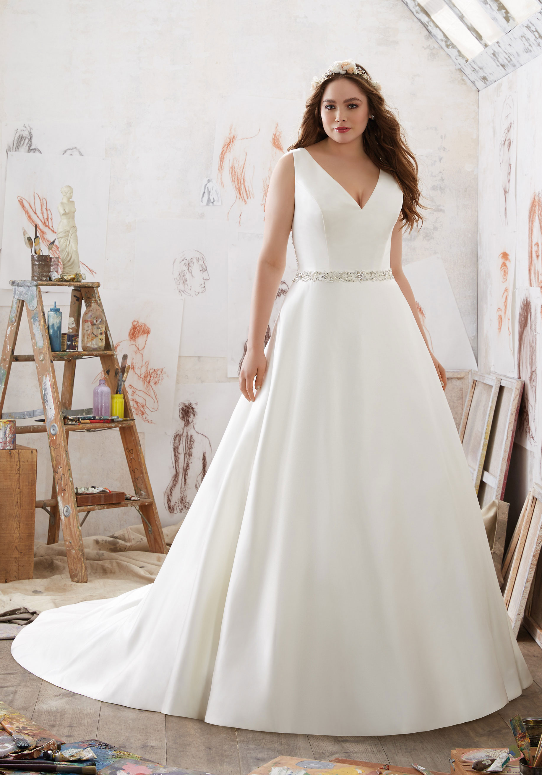 bride gown plus-size, plus-sized wedding dress 2017, morilee madeline gardner plus-size, madeline gardner bride, spring 2017 wedding dress plus-size, plus-size bride