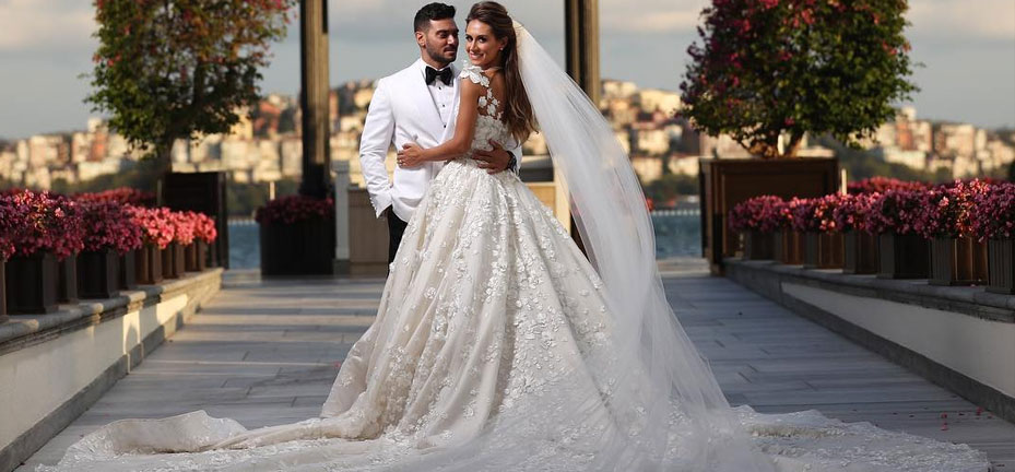 Top 11 EPIC Wedding Dress trains of 2017