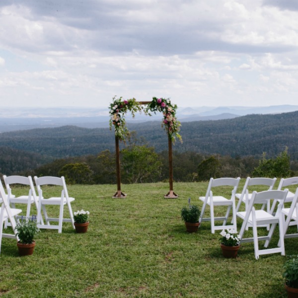 dermont and jess country wedding
