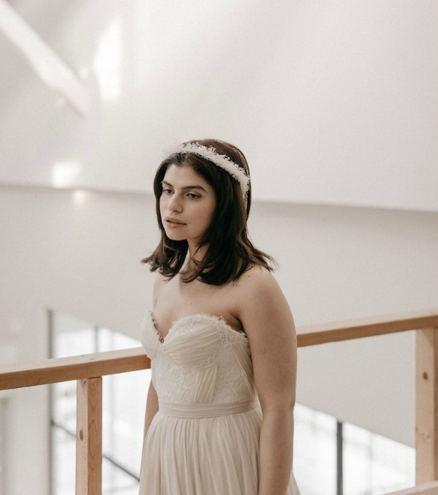 how to wear a headpiece on wedding day