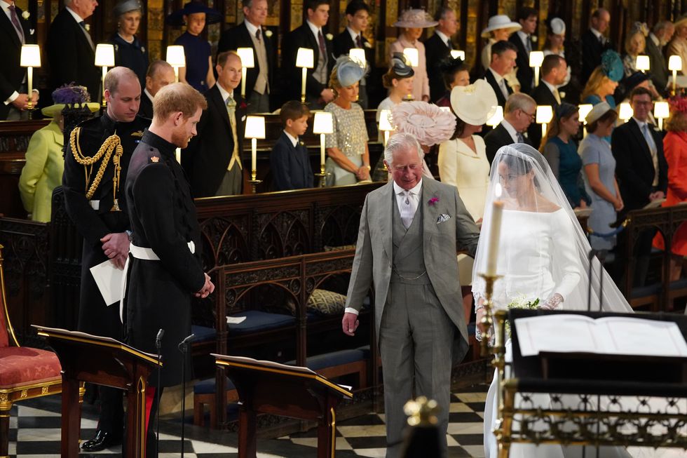 royal-wedding-2018-prince-harry-watches-meghan-1526730697