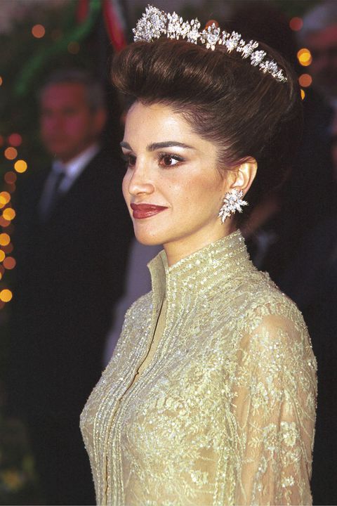 A Timeline Of Royal Hairstyles Throughout The Years - Wedded Wonderland