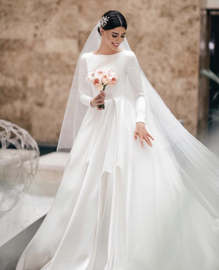 This Modern Bride Proves that Less is More - Wedded Wonderland