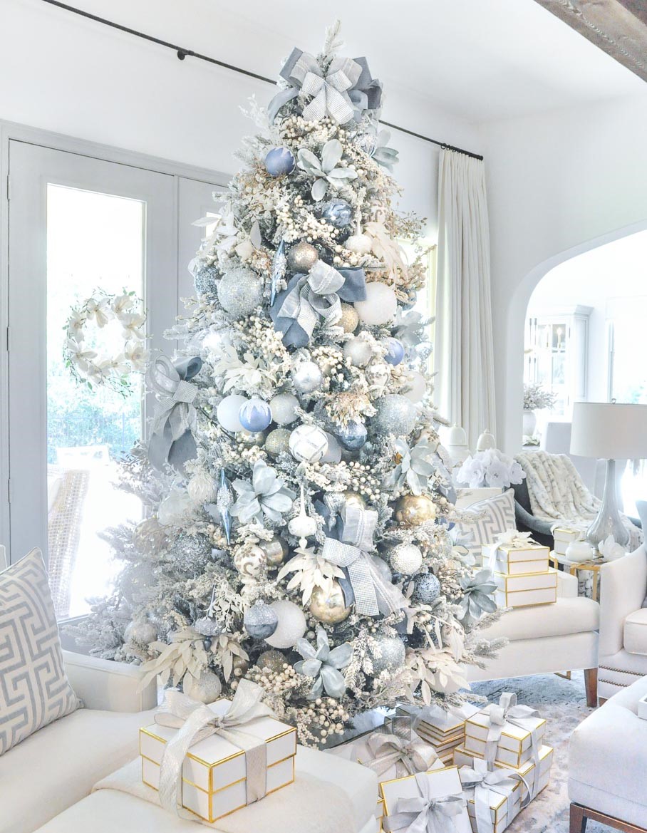 Your 2021 Christmas Tree Inspo | Wedded Wonderland