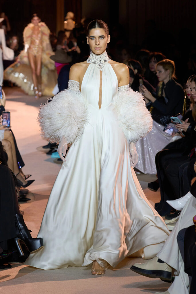 Zuhair Murad Bridal Look from Paris Fashion Week 2023. 