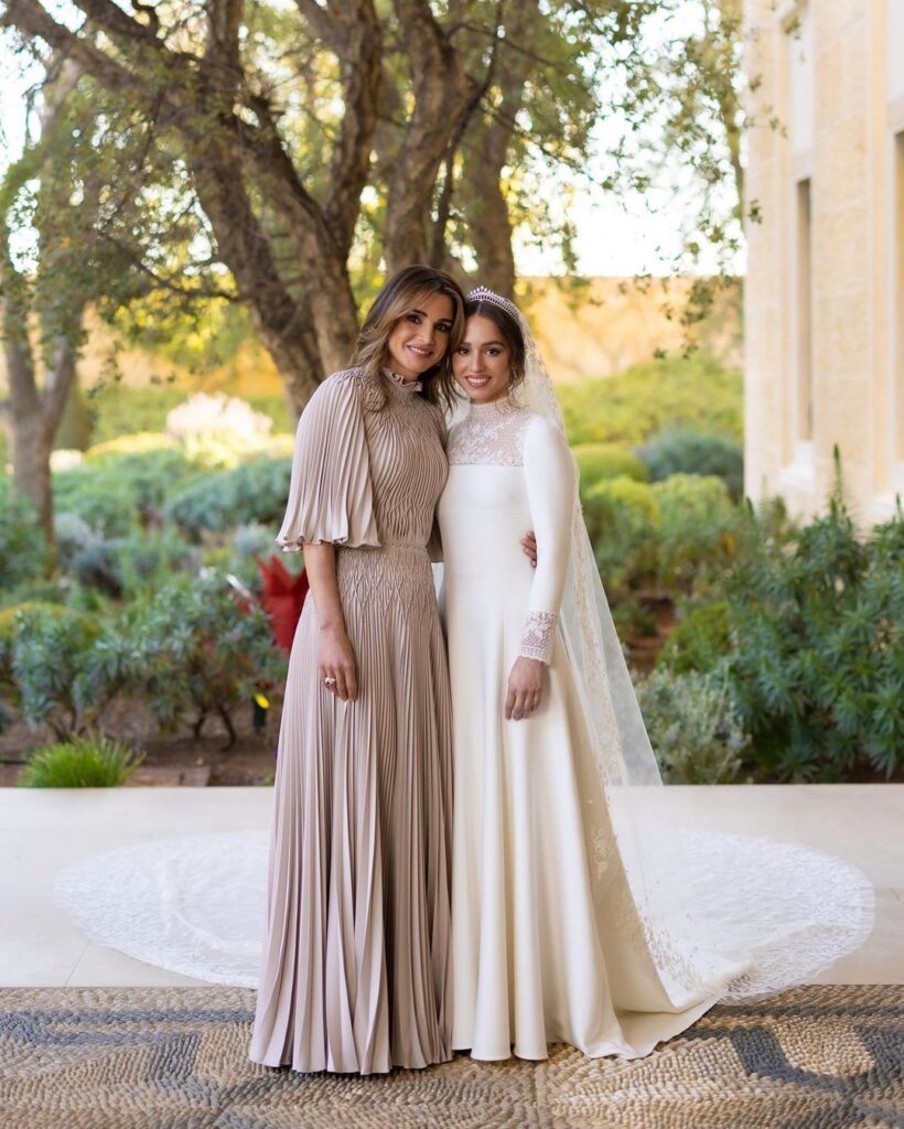 Queen Rania & Princess Iman on her wedding day