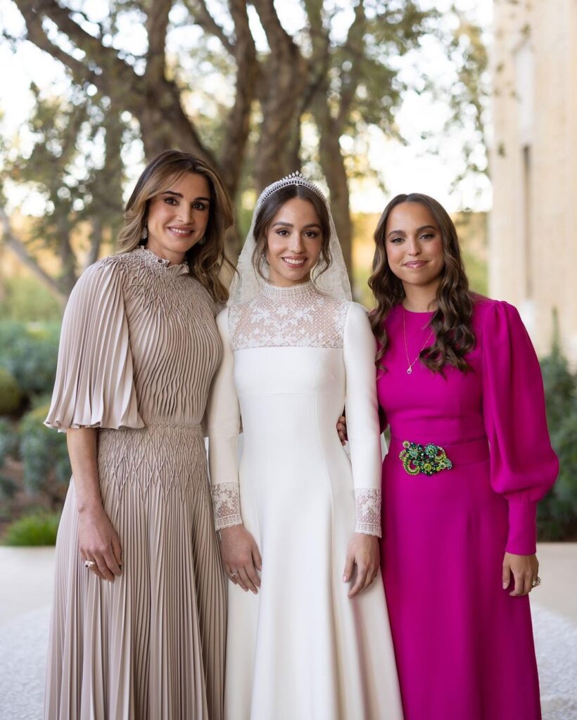 Princess Iman poses with royal family members