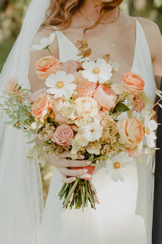Pastel-colored wedding bouquets for spring.