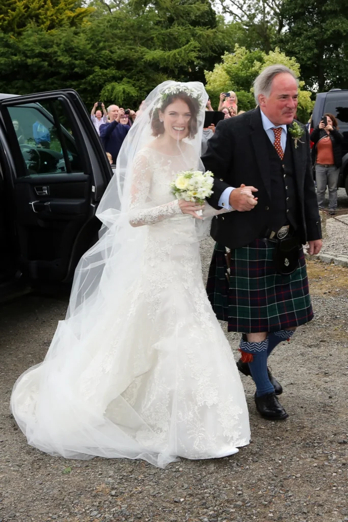 Rose Leslie looking absolutely gorgeous in her wedding gown.