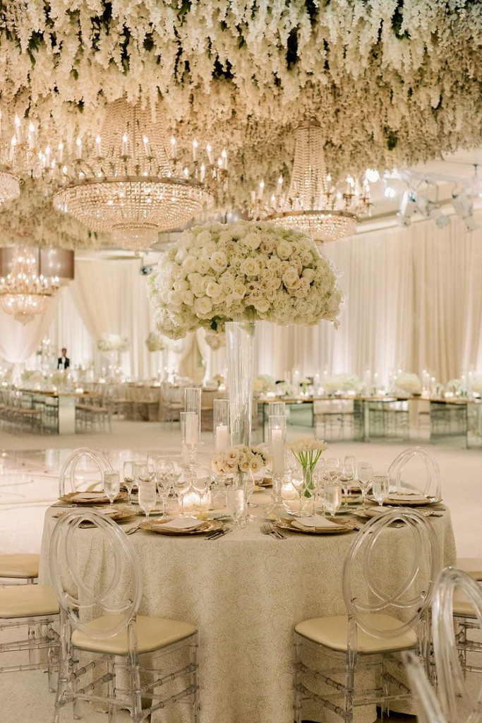 Incorporate different textures like lace to make your luxurious wedding for sophisticated.