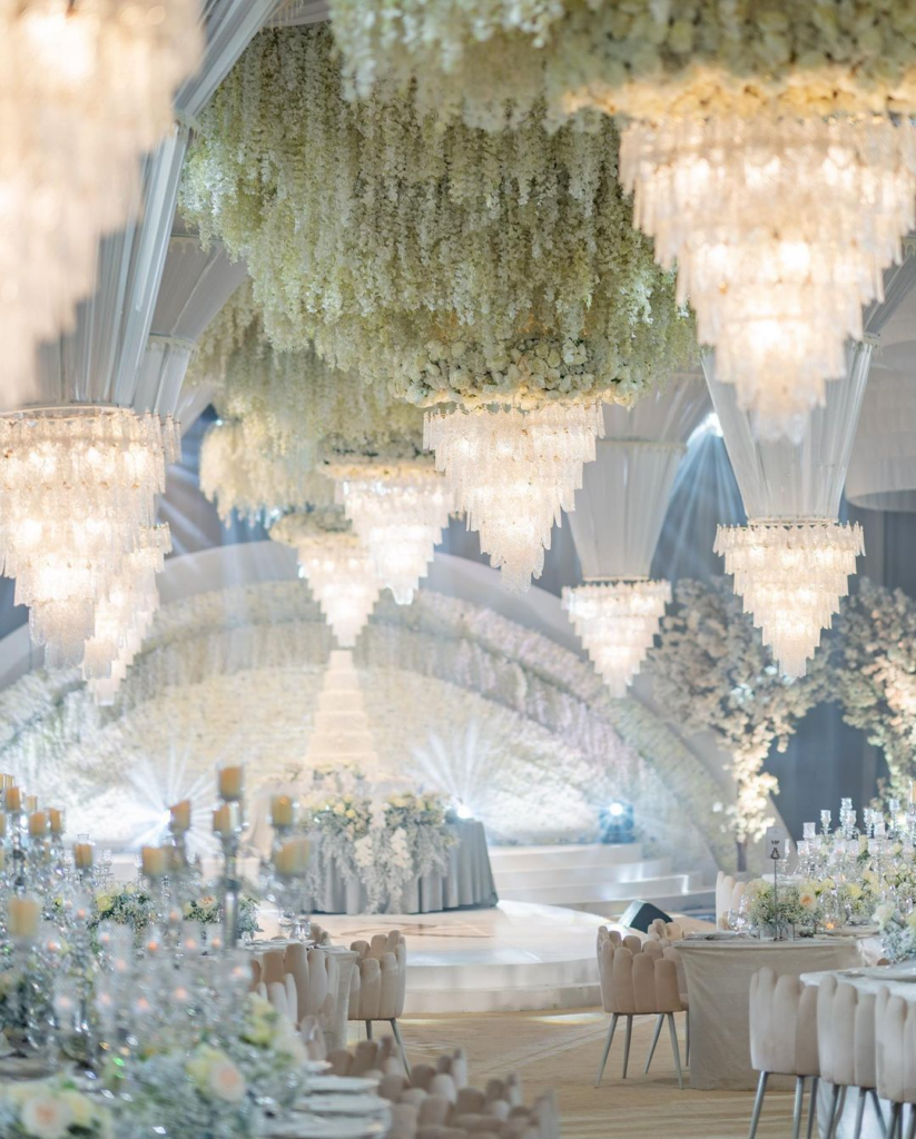Add ambient lighting to your luxurious wedding day.