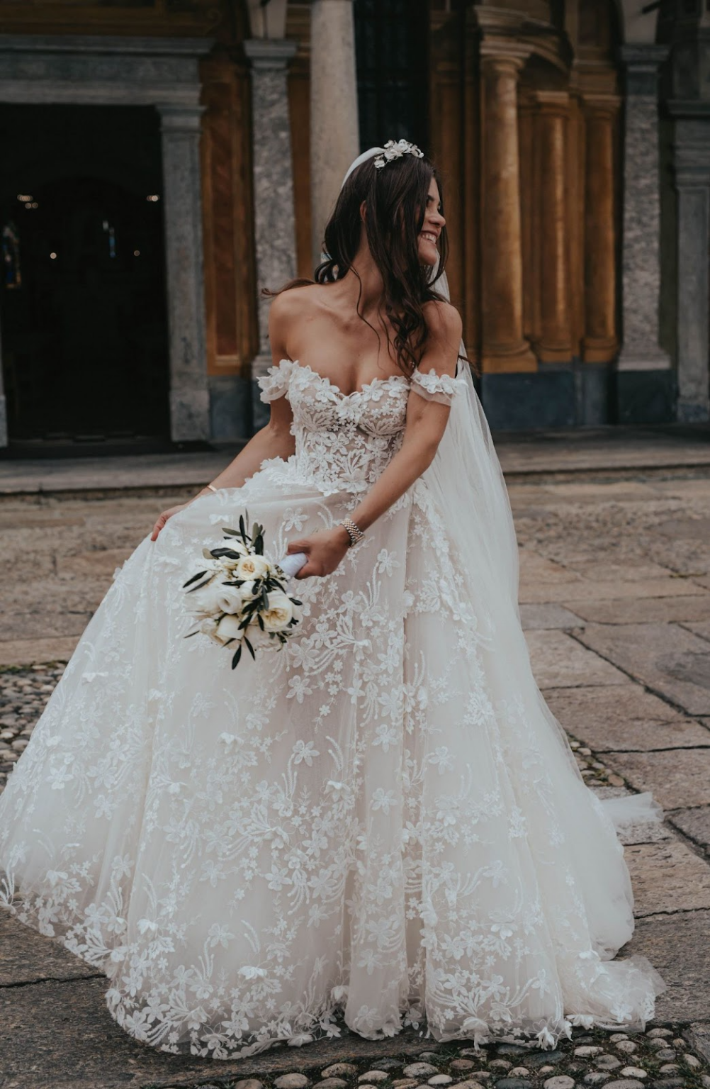 10 Timeless Wedding Dress Styles That Will Never Go Out Of Style ...