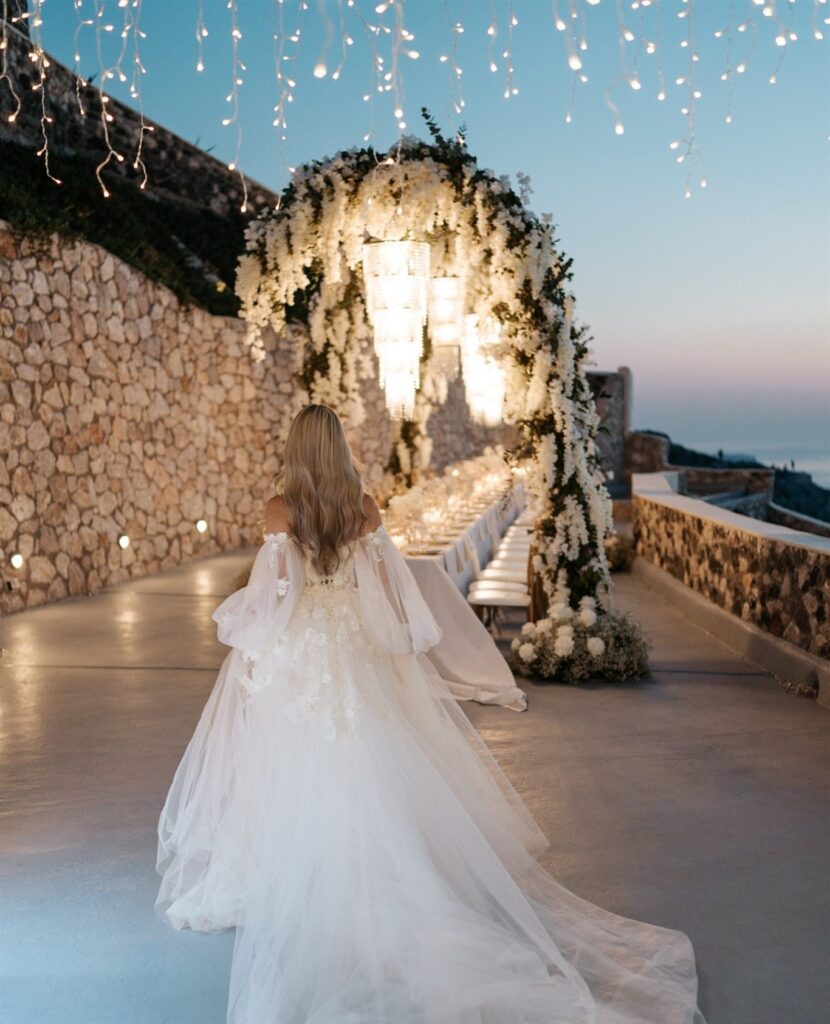 5 Of Our Favorite Destination Weddings In Greece