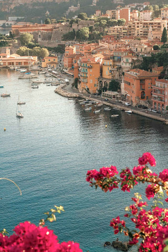 Top 20 Honeymoon Destinations in France For A Romantic Getaway